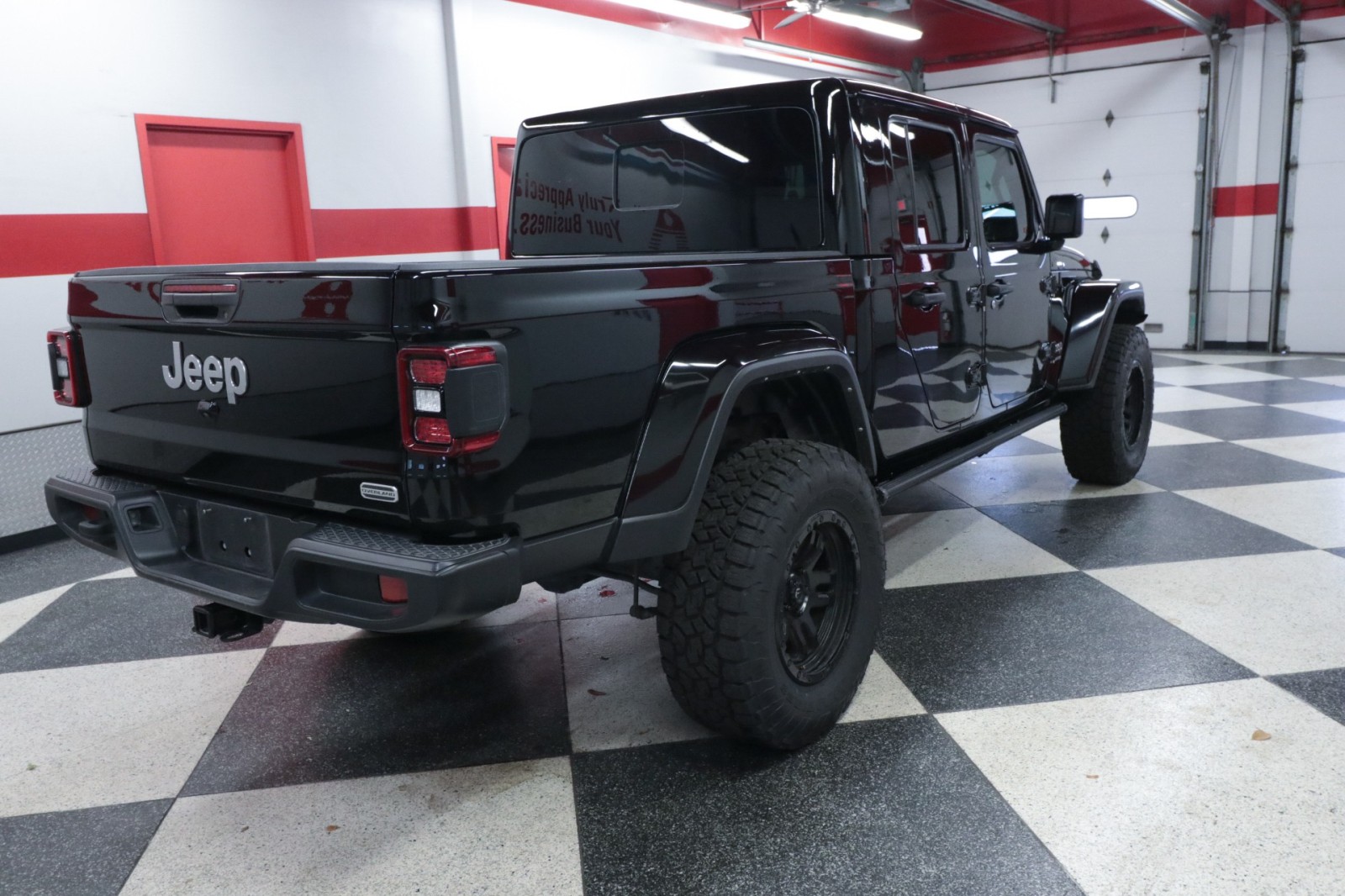 Used Car 2022 Jeep Gladiator  Overland For Sale Under $35,000 In Austin, Texas
