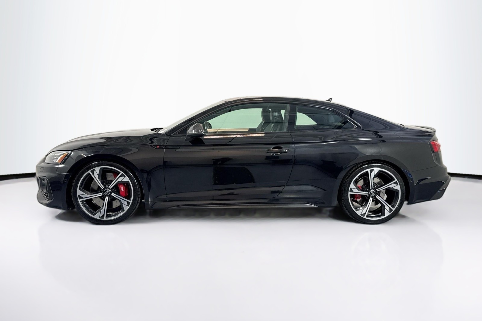 Used 2022 Mythos Black Metallic Audi  image 8