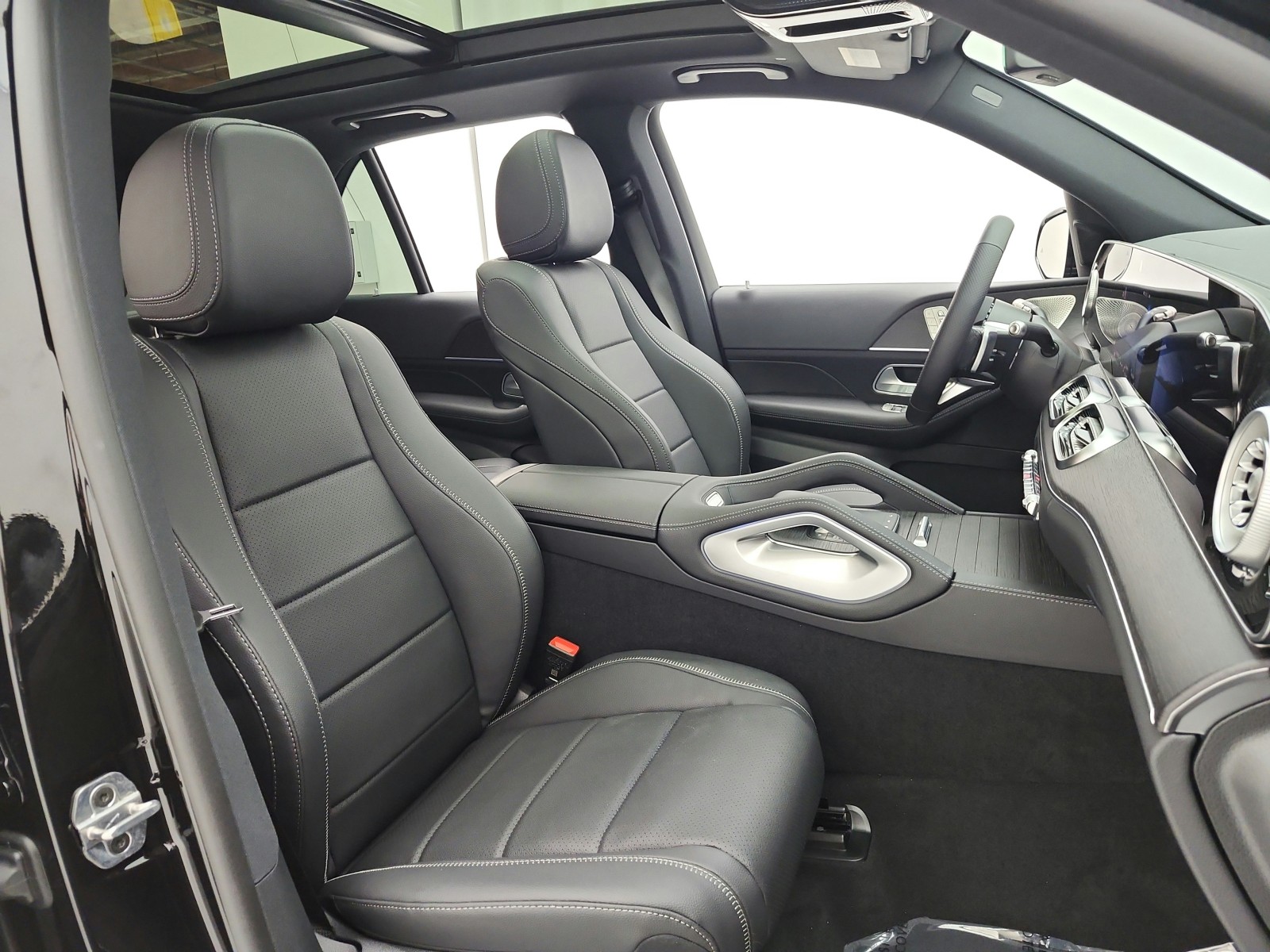 New 2027 Obsidian Black Metallic Mercedes-Benz GLE 450 4MATIC® SUV image 15