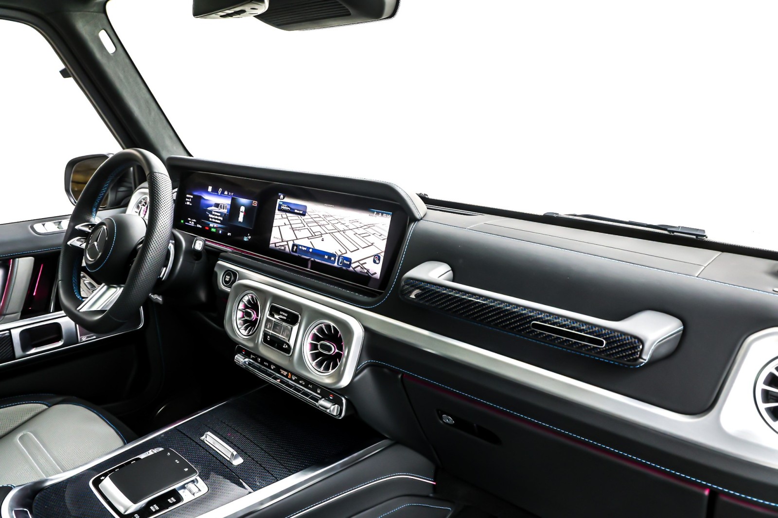 New 2025 MANUFAKTUR Moonlight White Magno Mercedes-Benz G 580e image 5