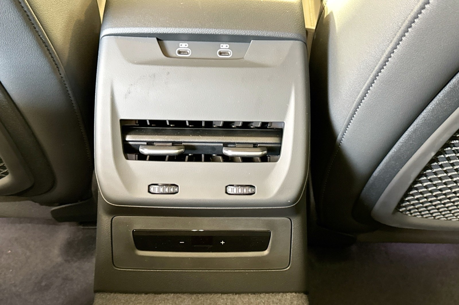 New 2025 Glacier White Metallic Audi Premium Plus 2.0 TFSI quattro image 21