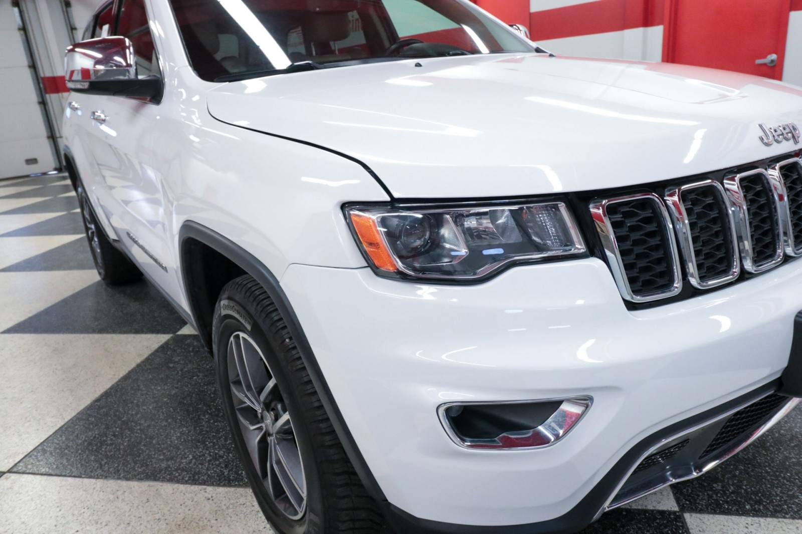 Used Car 2018 Jeep Grand Cherokee  Limited For Sale Under $20,000 In Austin, Texas