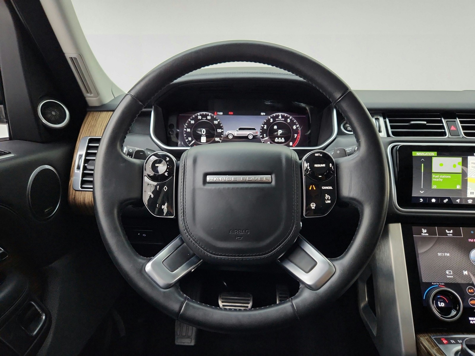 Used 2021 EIGER GREY Land Rover Westminster image 23