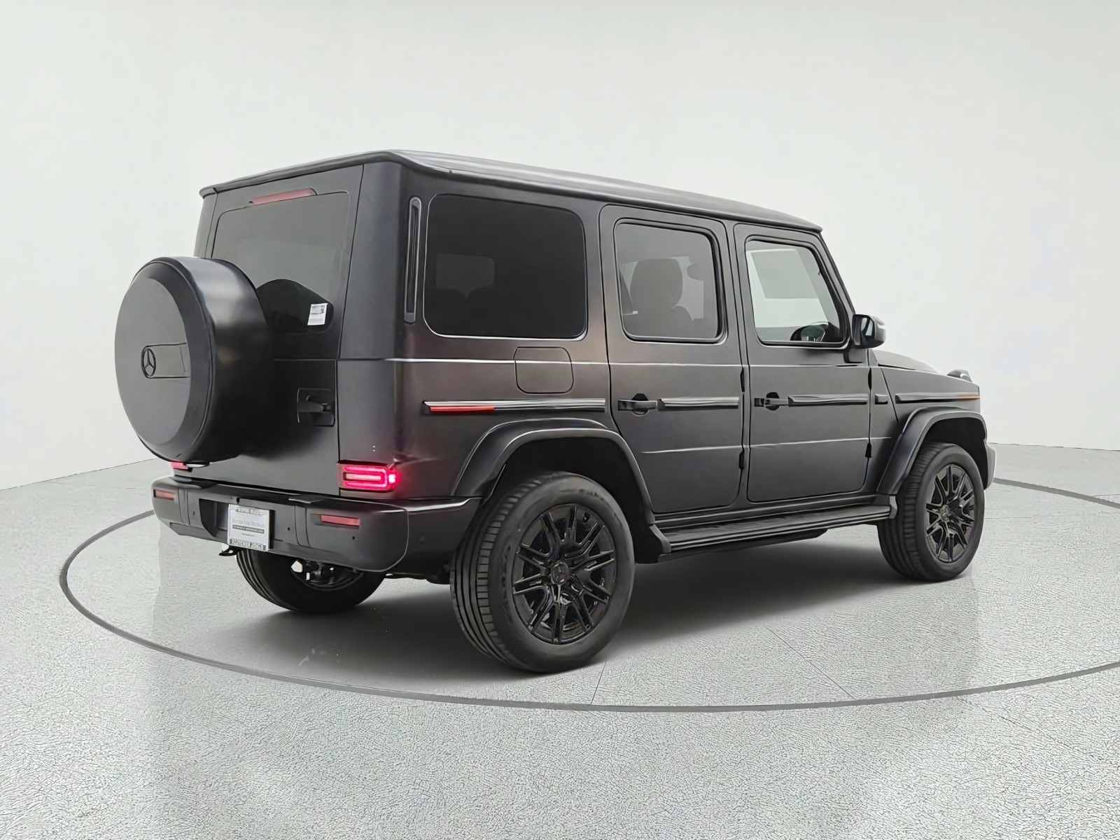 New 2027 MANUFAKTUR Night Black magno Mercedes-Benz G 580e SUV image 5