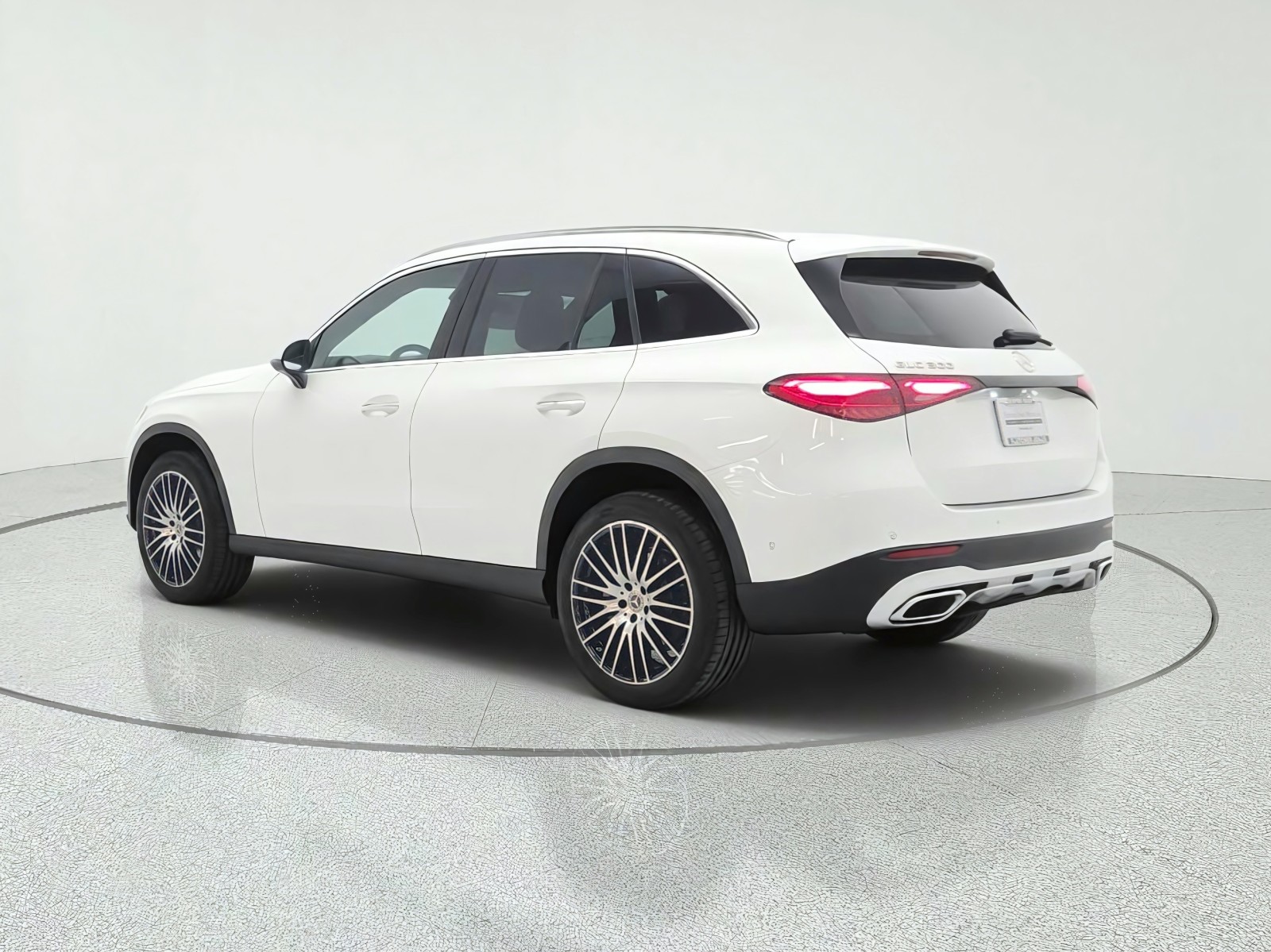 New 2027 Polar White Mercedes-Benz GLC 300 SUV image 7