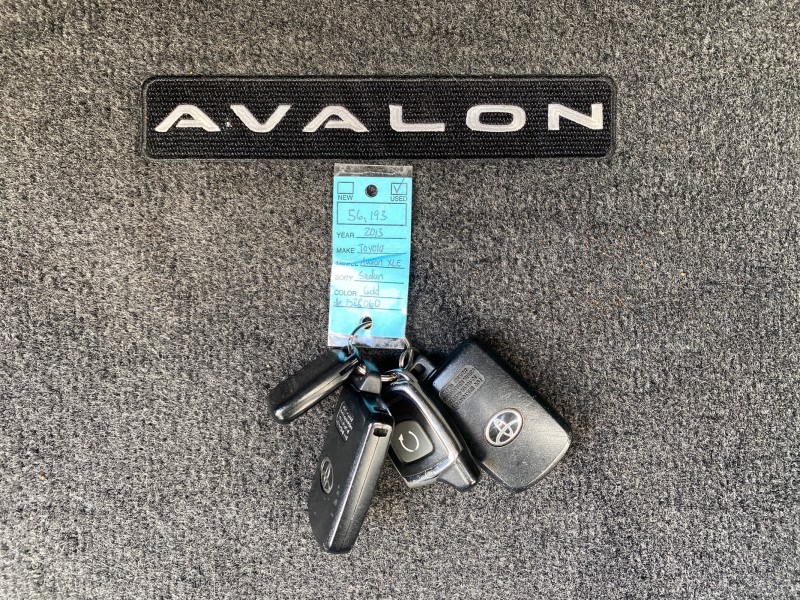 2013 Toyota Avalon XLE Premium LOW MILES 56,196 in , 