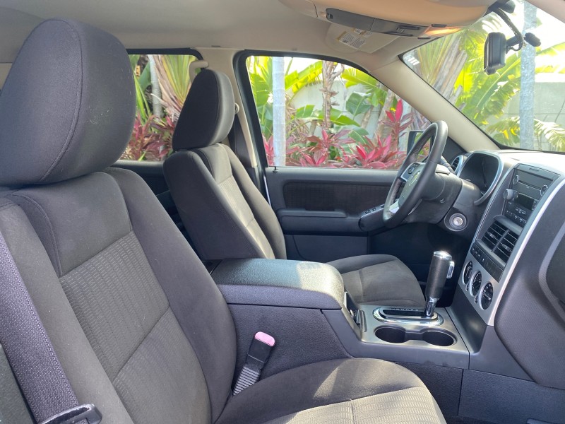 2010 Mercury Mountaineer 1 OWNER LOW MILES 78,753 in , 