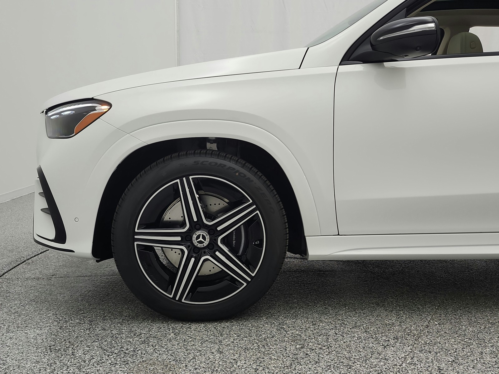 New 2026 Polar White Mercedes-Benz GLE 450 image 14