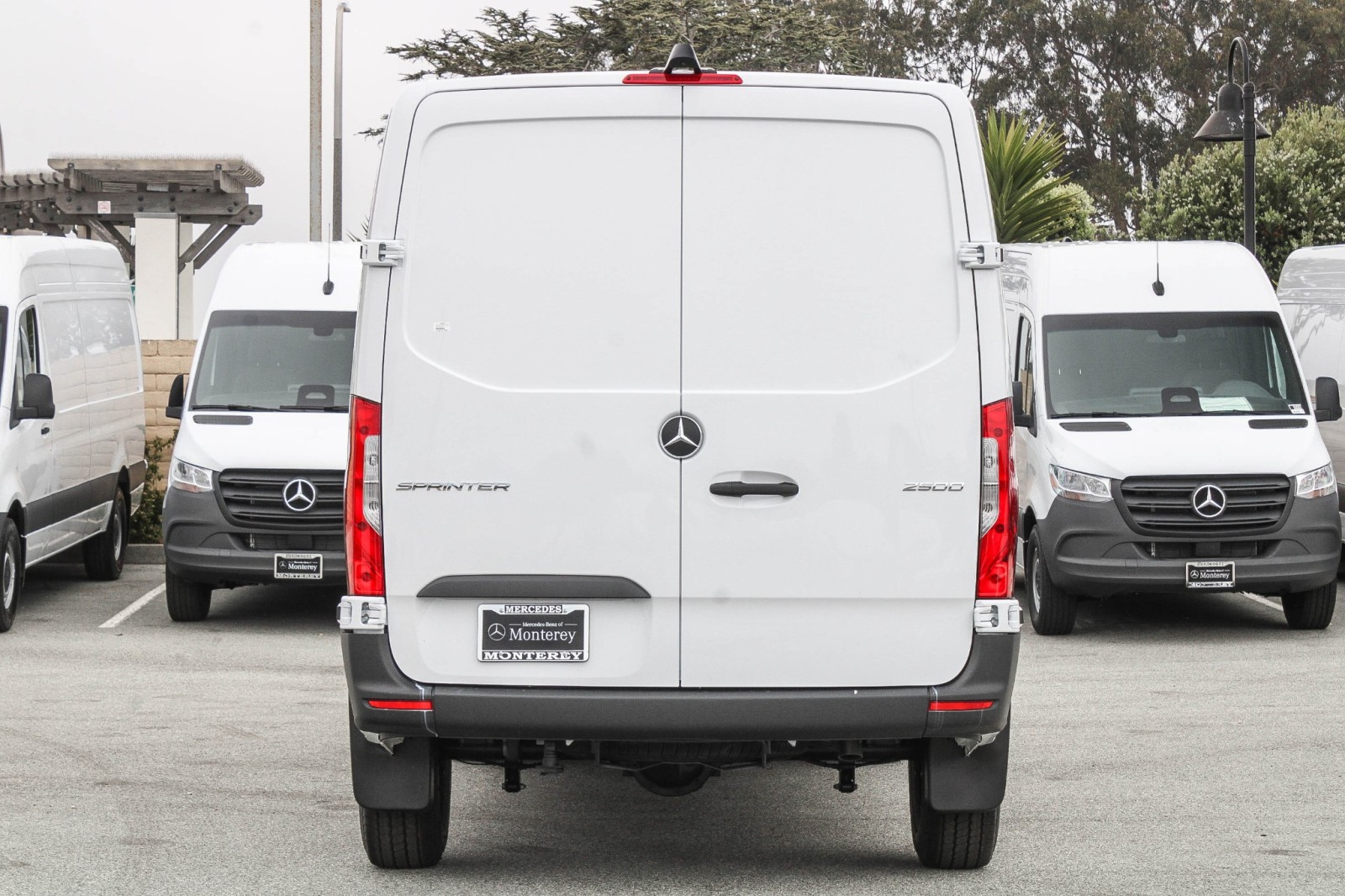 Sprinter Cargo Van 2500 w/144-Inch Wheelbase