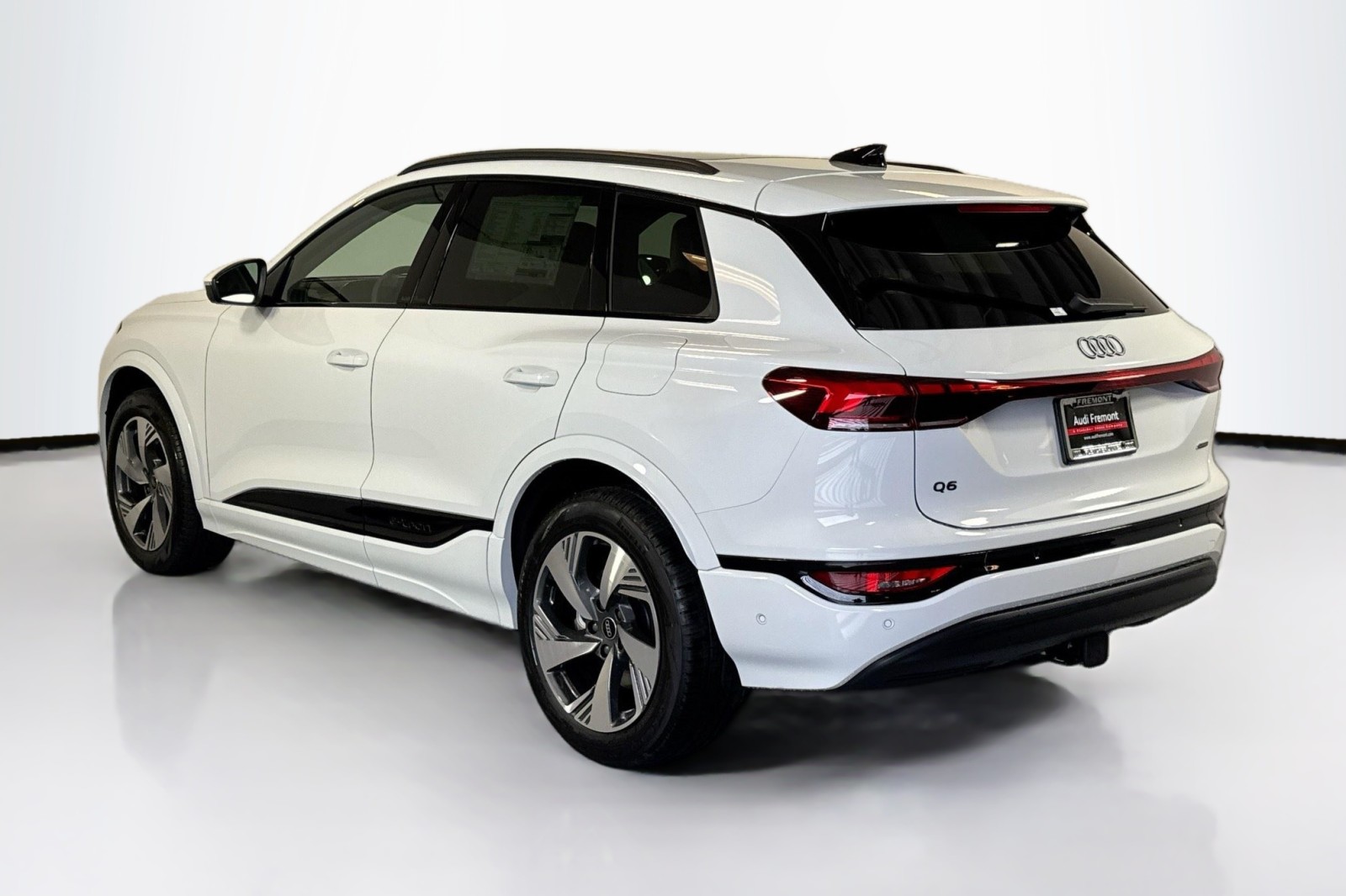 New 2025 Glacier White Metallic Audi Premium Plus quattro image 7