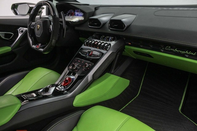 2015 Lamborghini Huracan 610-4  21