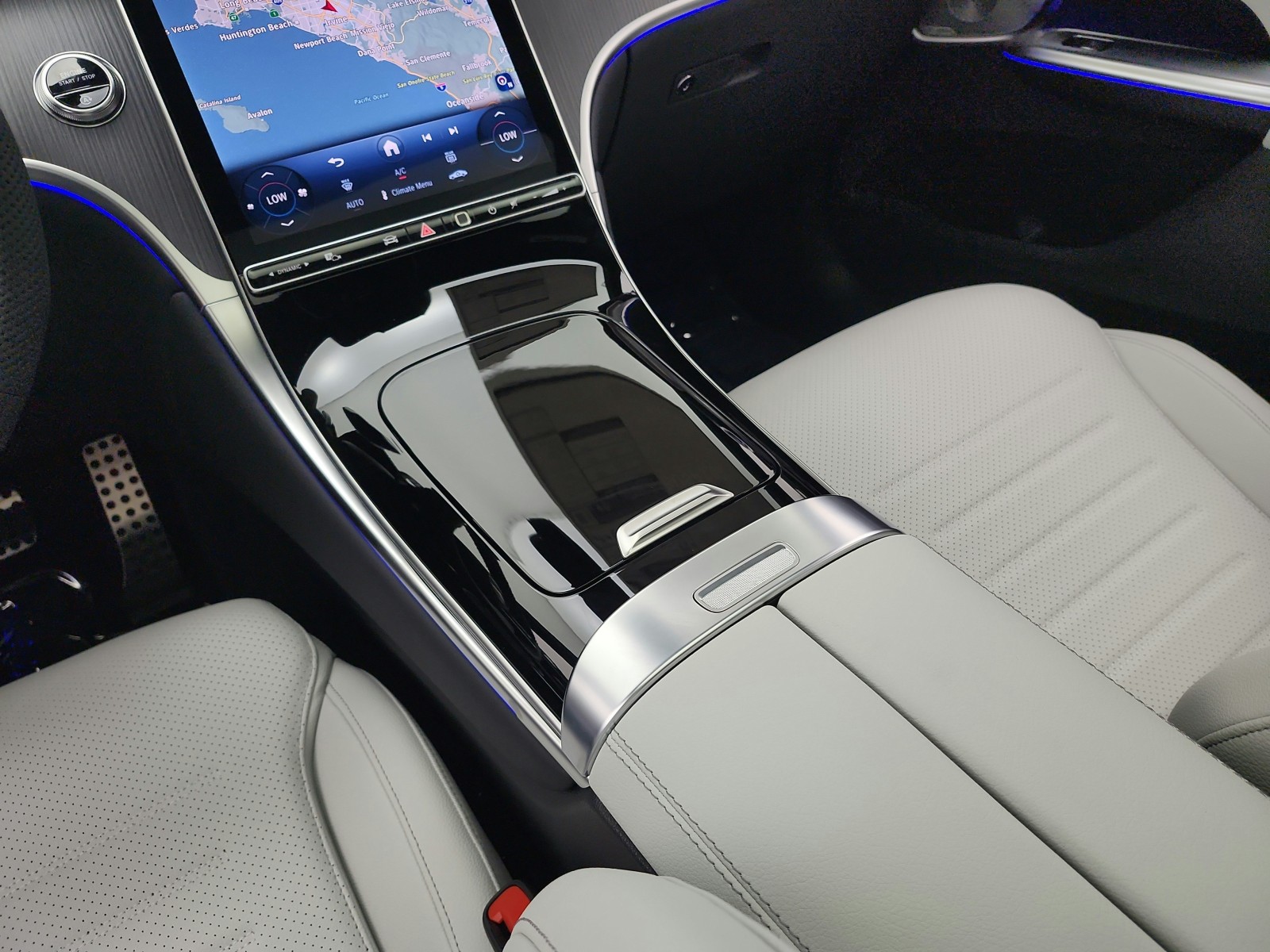 New 2026 Graphite Grey Metallic Mercedes-Benz GLC 300 image 11