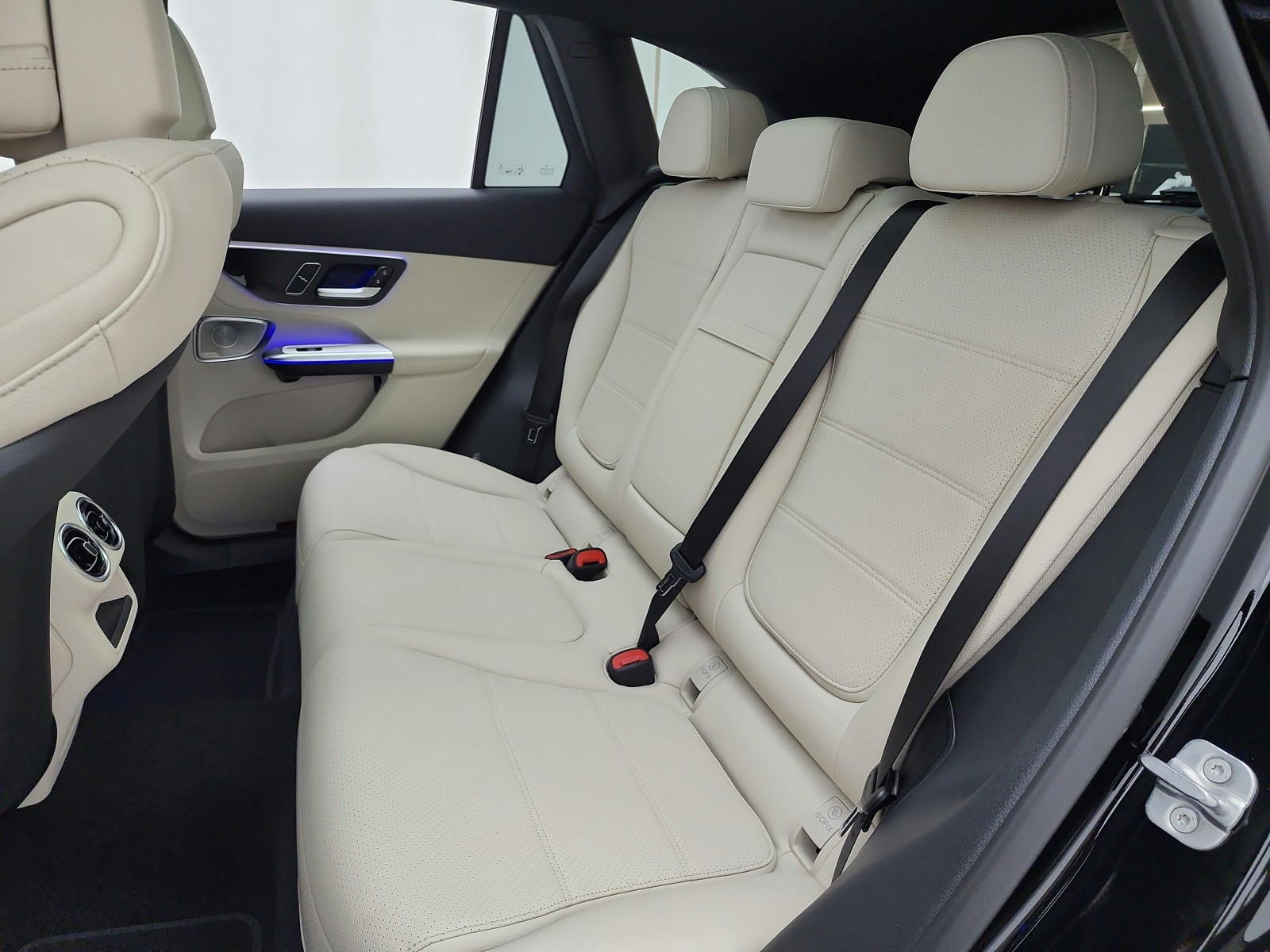 New 2027 Black Mercedes-Benz GLC 300 SUV image 11
