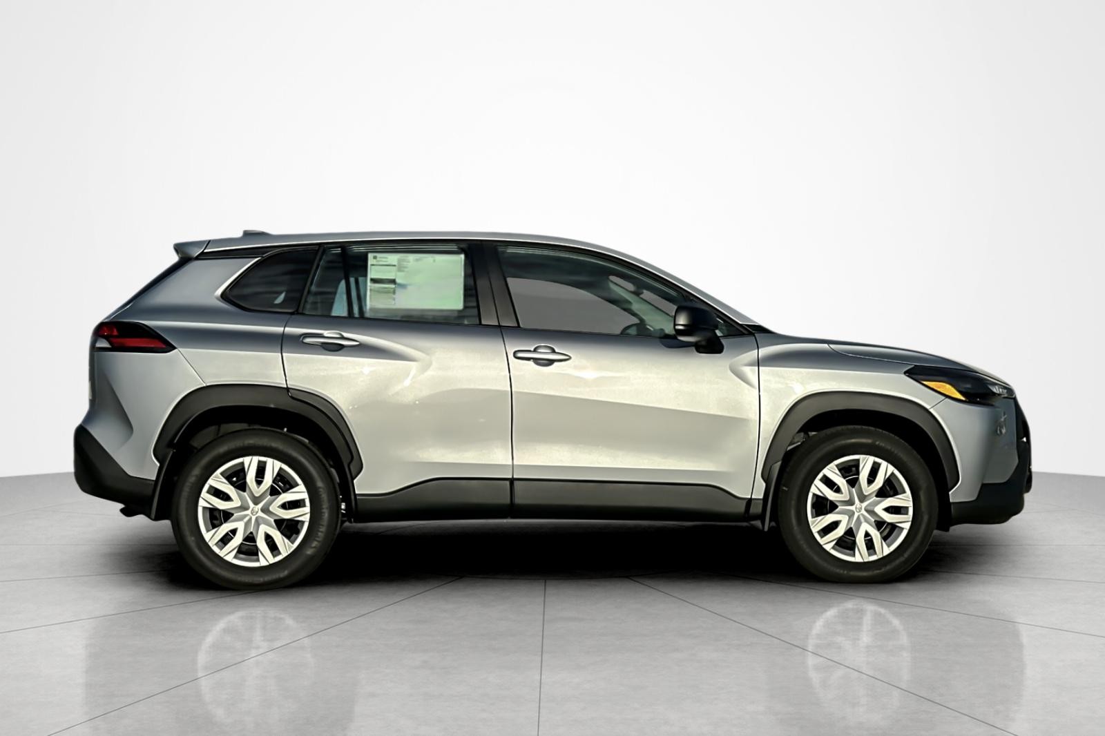 2026 Toyota Corolla Cross L photo 6