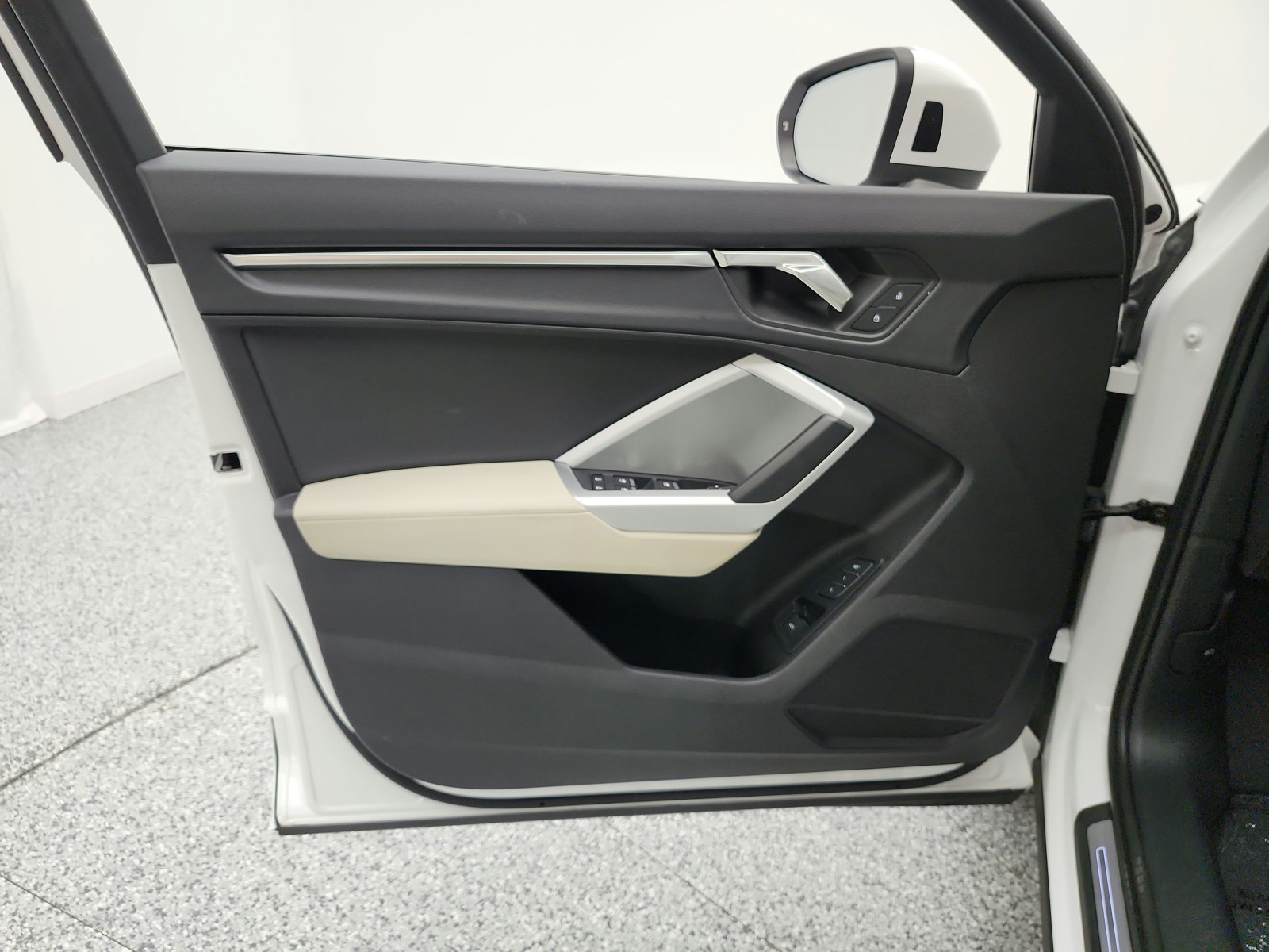 Used 2023 Ibis White Audi S line Premium image 12