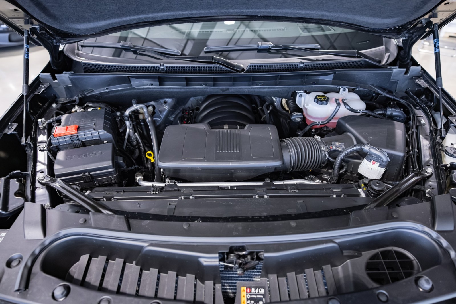 Used Car 2025 Cadillac Escalade  4wd Sport Platinum - Onyx Package For Sale Under $130,000 In Boerne, Texas