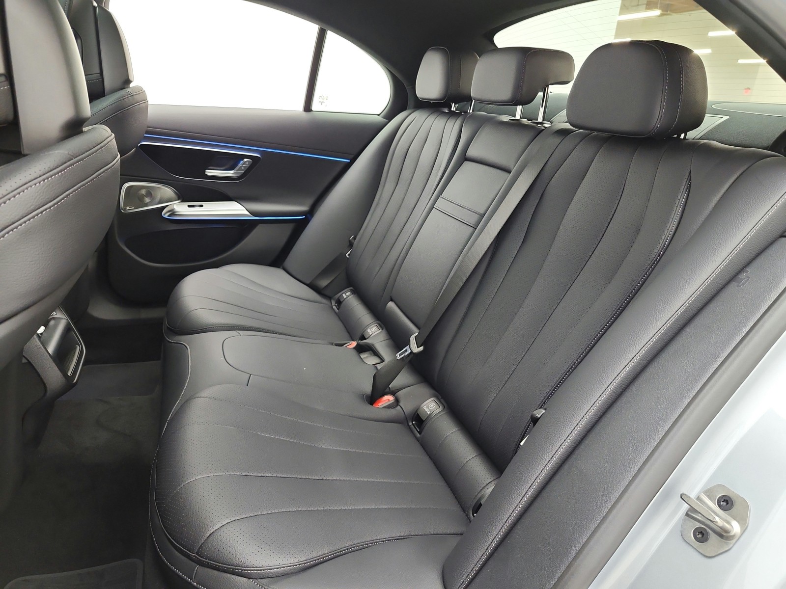 New 2027 Cirrus Silver Metallic Mercedes-Benz E 350 RWD Sedan image 11
