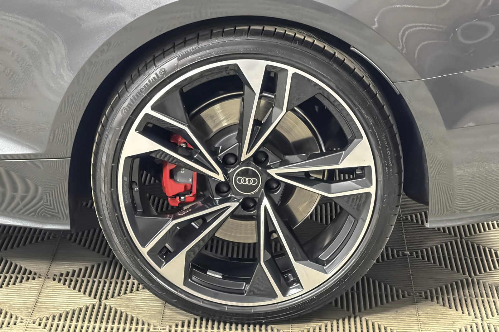 Used 2023 Daytona Gray Pearl Effect Audi Premium Plus 3.0 TFSI quattro image 25