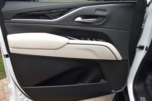 2021 Cadillac Escalade 4WD Sport Onyx Pkg. Rear DVD Navi Leather 3rd Row Rear 27