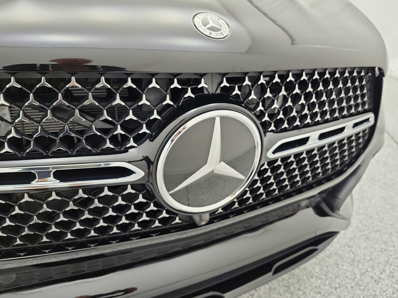 New 2026 Black Mercedes-Benz GLE 450 image 14