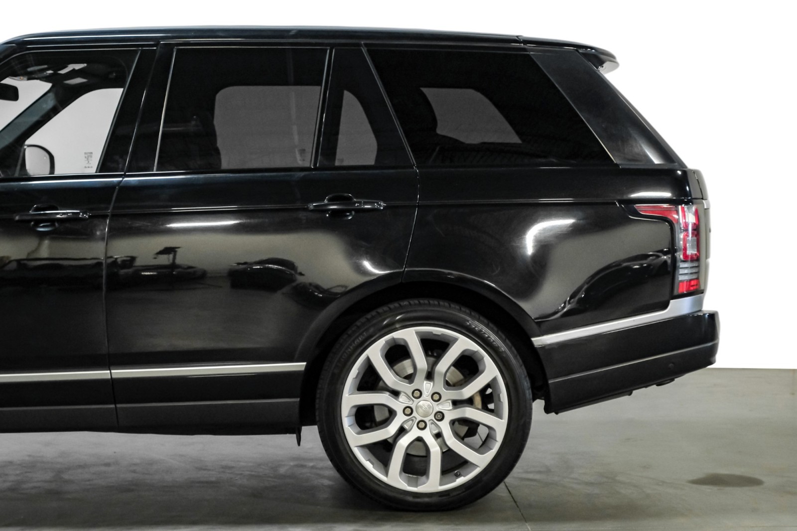 2014 Land Rover Range Rover 4WD V8 Supercharged Ebony Edition 11