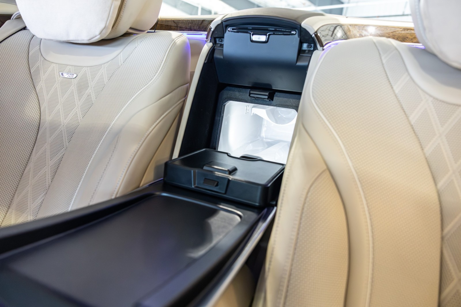 Used Car 2016 Mercedes-benz S-class  Maybach S 600 - One Owner - Ruby Black Paint - Executive Rear Seat Package Plus For Sale Under $70,000 In Boerne, Texas