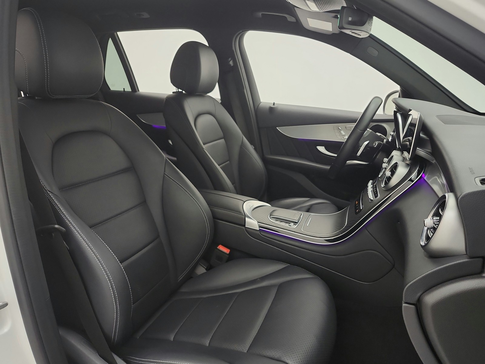 Used 2022 Polar White Mercedes-Benz GLC 300 SUV image 25