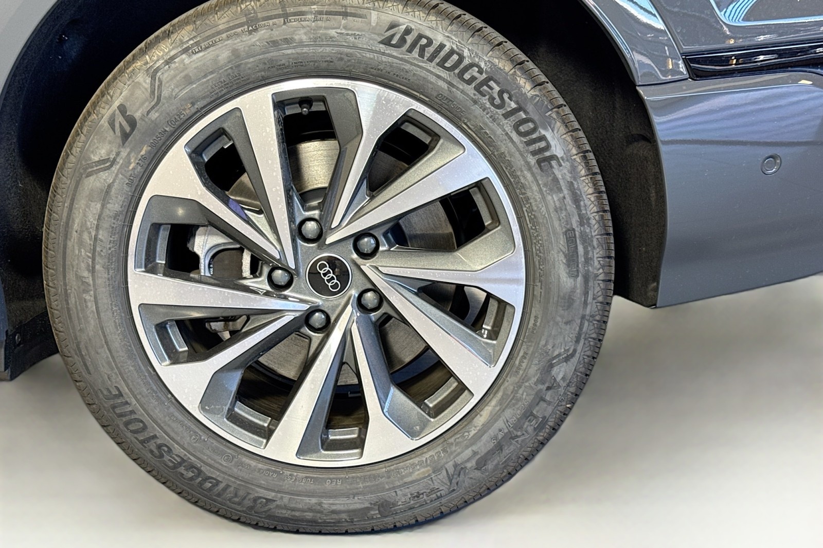 New 2025 Magnet Gray Audi Premium quattro image 28