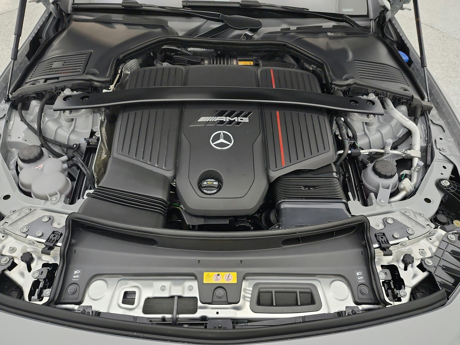 New 2026 MANUFAKTUR Alpine Grey Metallic Mercedes-Benz AMG® CLE 53 image 11