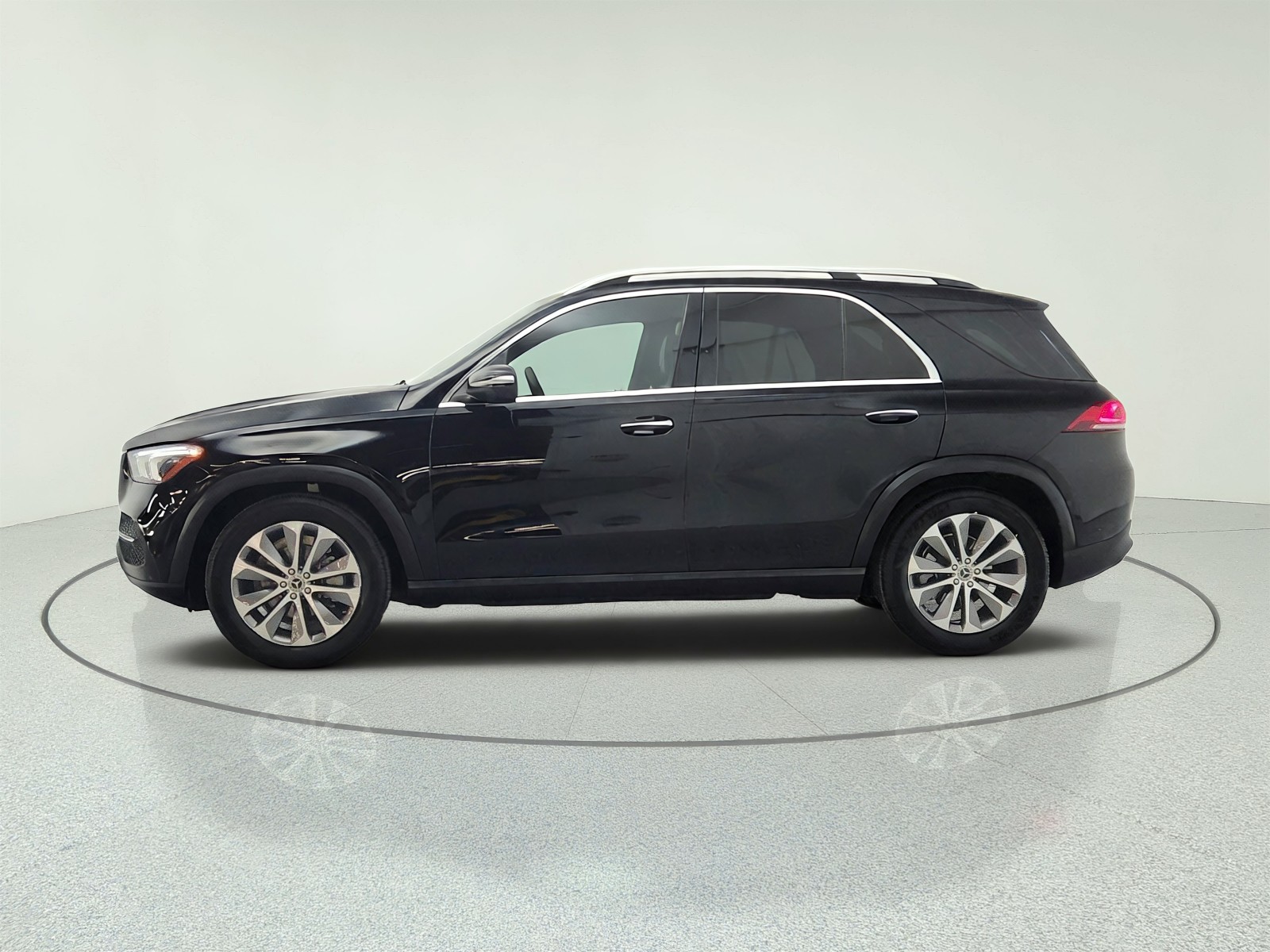 Certified Used 2023 Black Mercedes-Benz GLE 350 SUV image 8