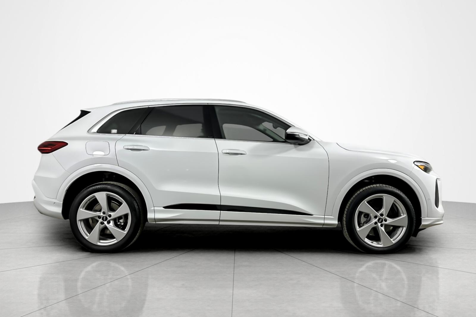 New 2025 Glacier White Metallic Audi Premium Plus 2.0 TFSI quattro image 7