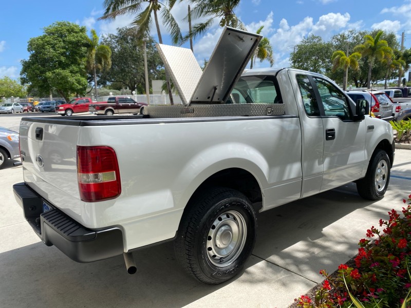 2005 Ford F-150 PU STX LOW MILES 18,931 in , 