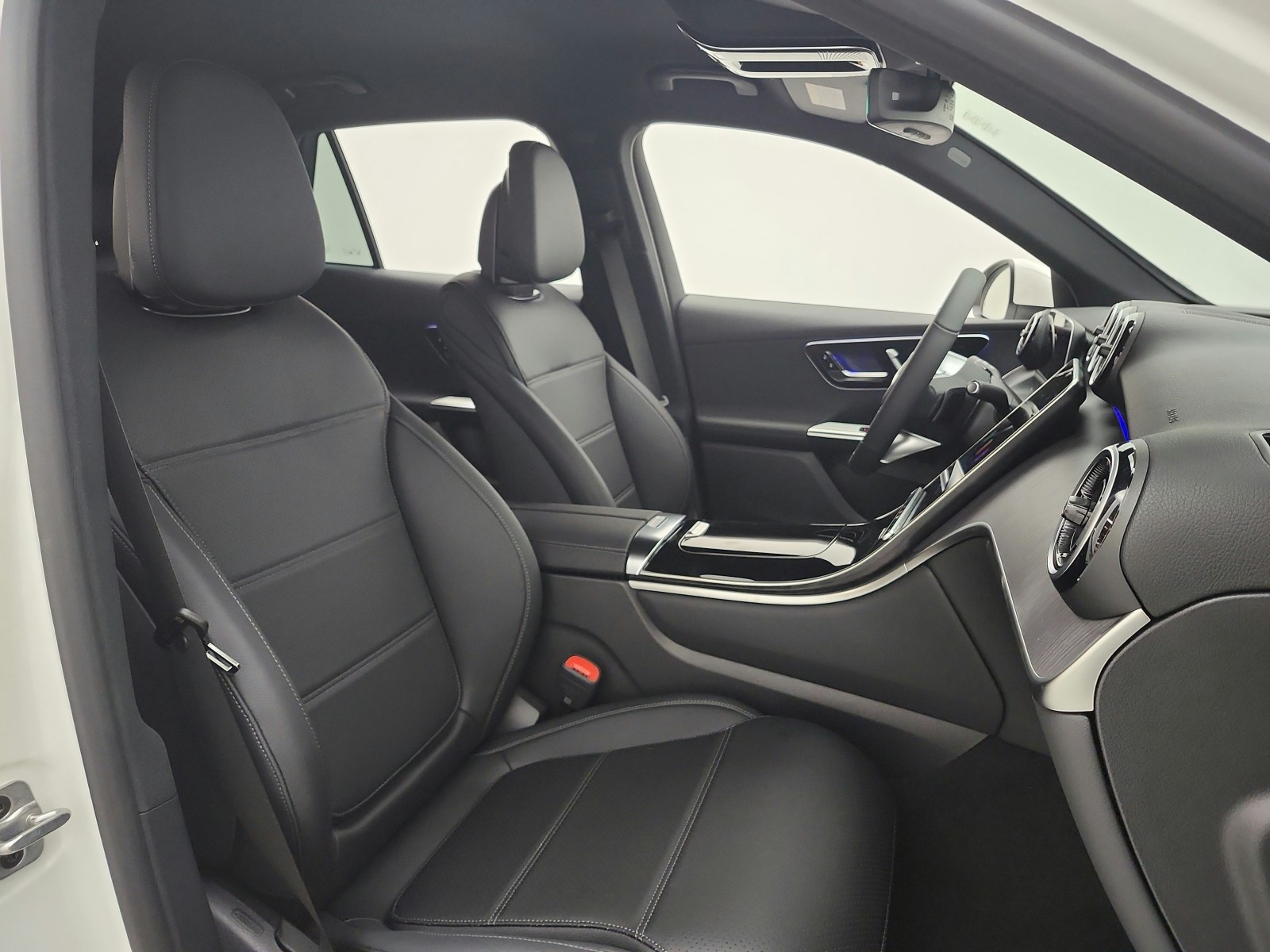 New 2026 Polar White Mercedes-Benz GLC 300 image 14