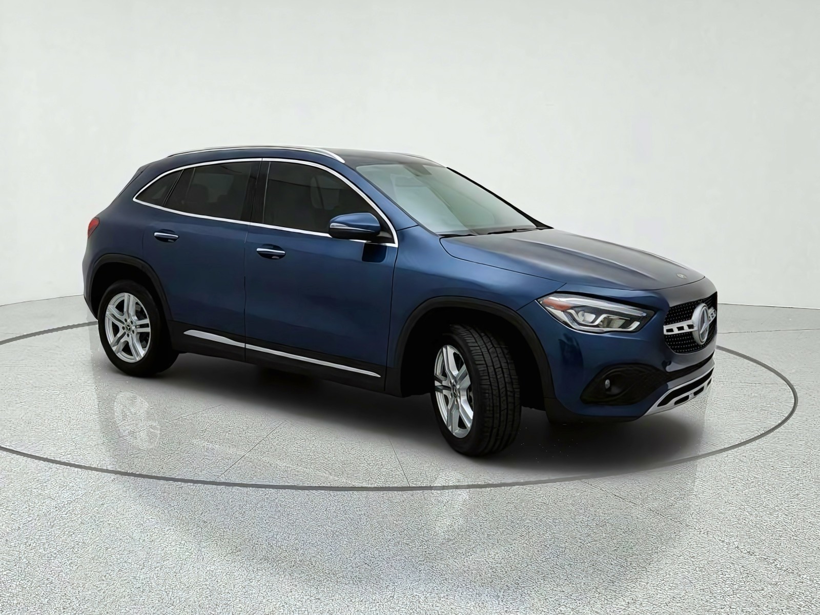 Used 2021 Denim Blue Metallic Mercedes-Benz GLA 250 image 5