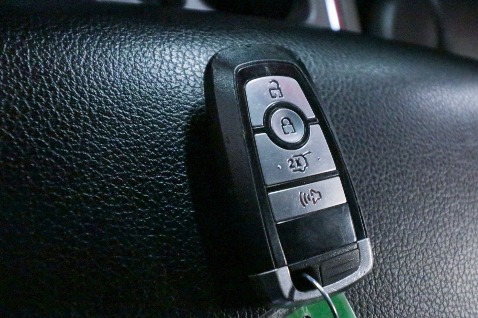 Used Car 2020 Ford Expedition  Xlt For Sale Under $30,000 In Austin, Texas