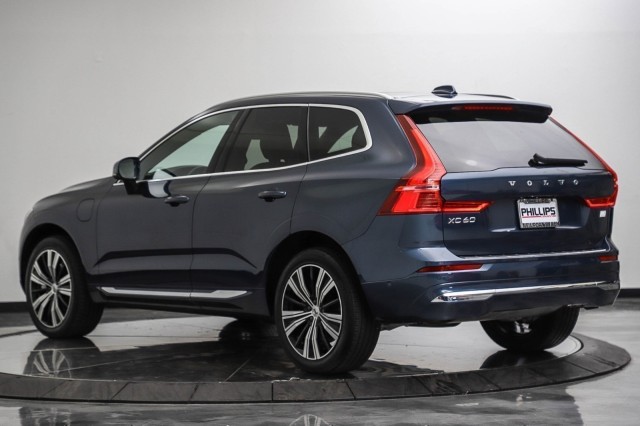 2022 Volvo XC60 Recharge Plug-In Hybrid Inscription 3