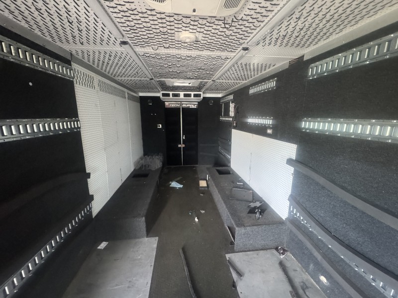 2018 Freightliner MT55 20' Step Van w2000lb Liftgate in ,