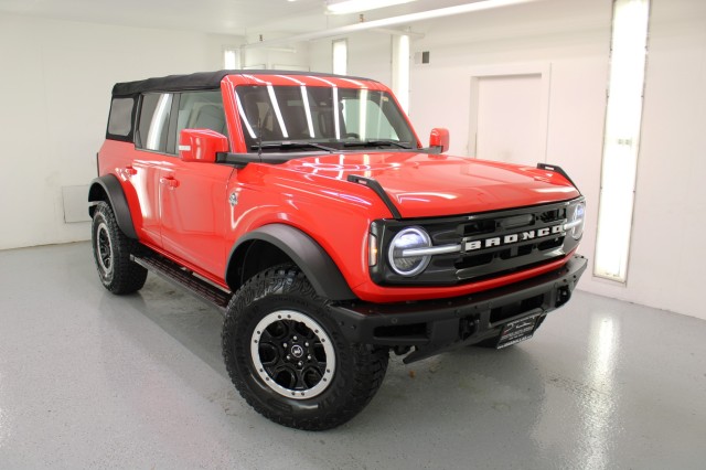 Used Car 2021 Ford Bronco  Base For Sale Under $40,000 In Austin, Texas
