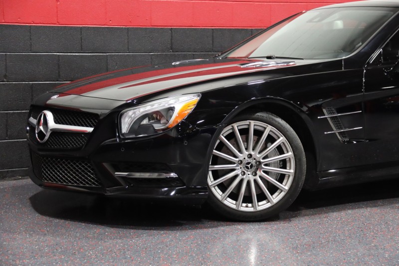 2013 Mercedes-Benz SL550 2dr Convertible in , 