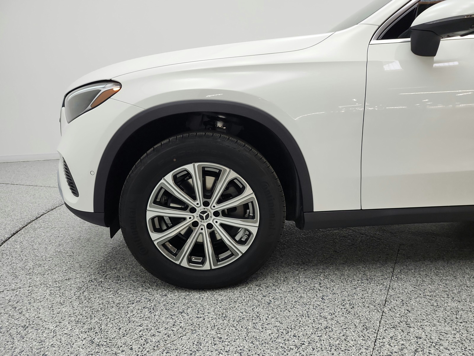 New 2027 Polar White Mercedes-Benz GLC 300 SUV image 15