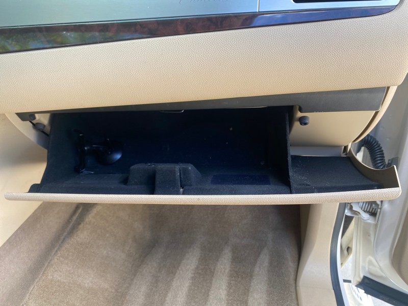 2013 Cadillac Escalade Luxury 1 OWNER LOW MILES 70,251 in ,