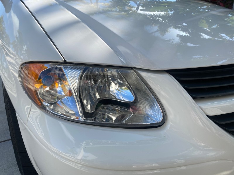 2006 Dodge Caravan SXT LOW MILES 28,367 1 OWNER HANDICAP LIFT in , 