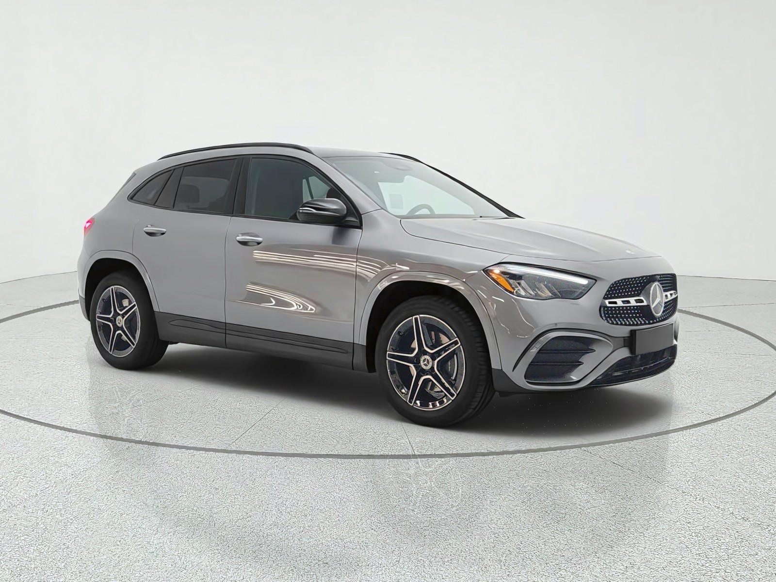 New 2026 Mountain Grey Metallic Mercedes-Benz GLA 250 SUV image 3
