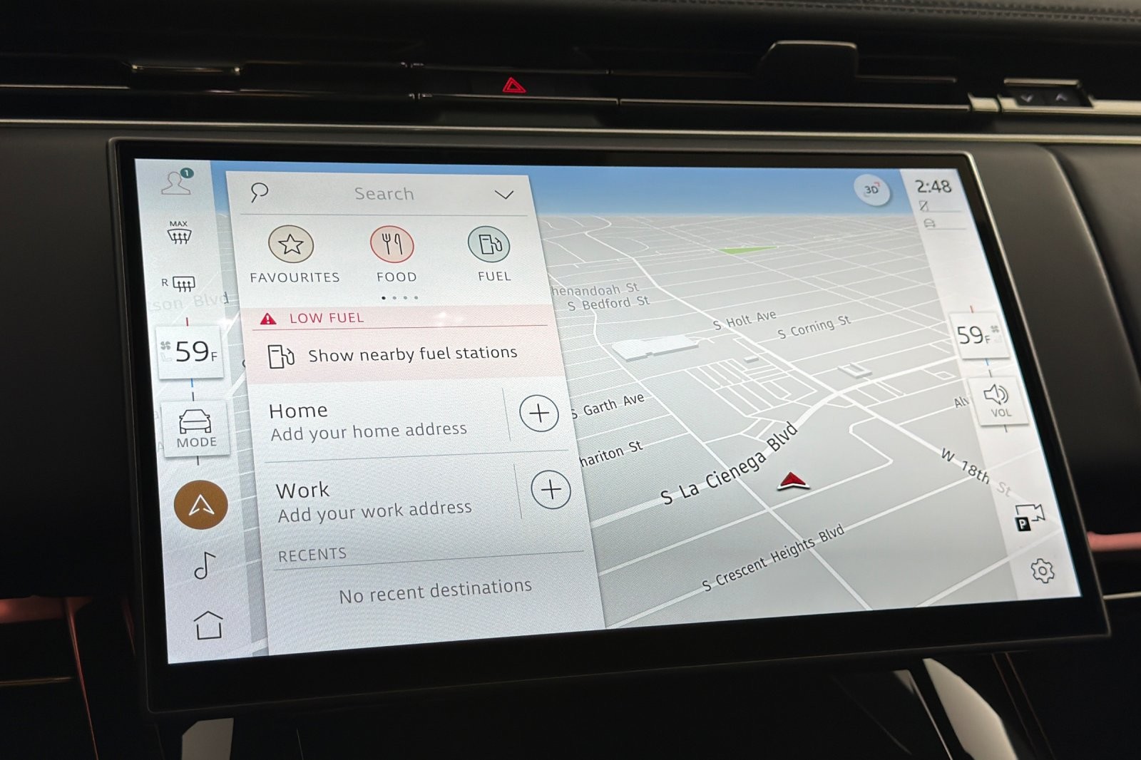 Used 2025 Fuji White Land Rover P400 Dynamic SE image 18