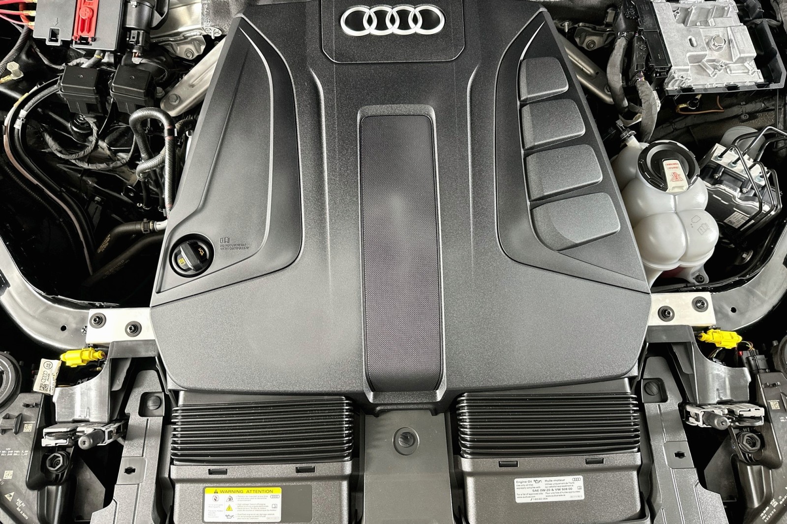 Used 2023 Mythos Black Metallic Audi Premium image 13