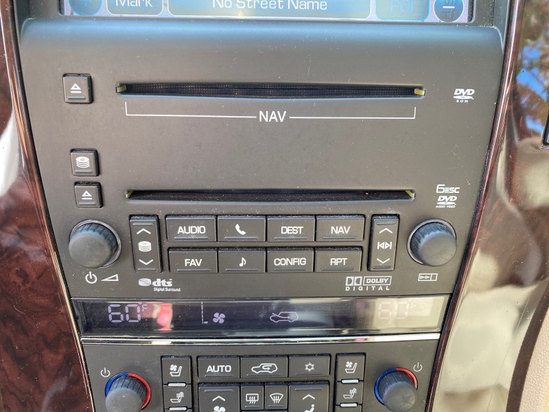 2010 Cadillac Escalade SUNROOF NAV Premium LOW MILES 66,933 in ,