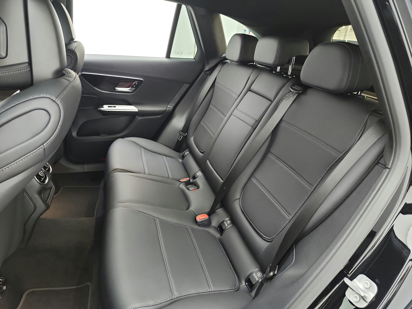 New 2027 Black Mercedes-Benz GLC 300 SUV image 11