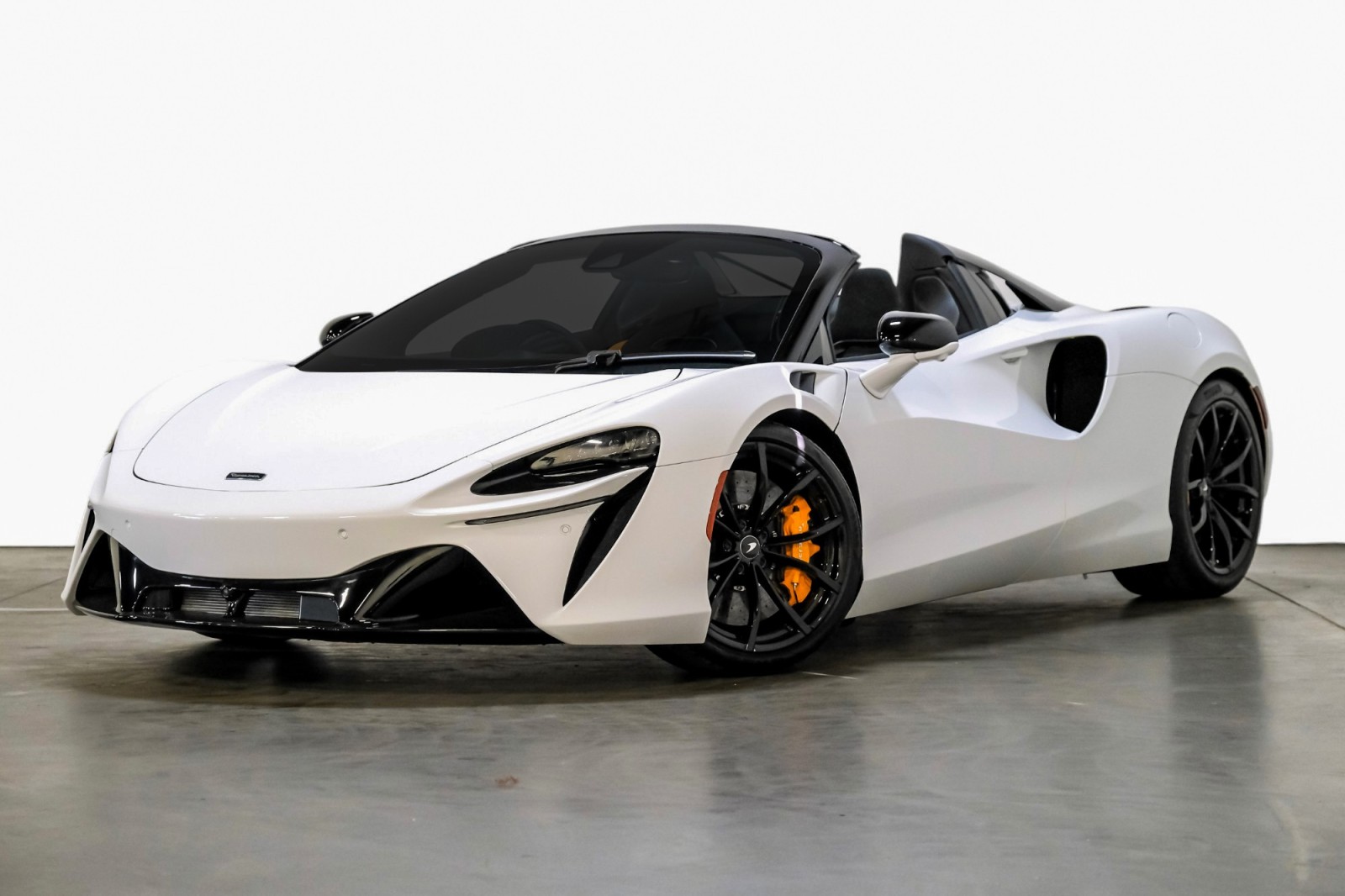 2025 McLaren Artura Spider 13