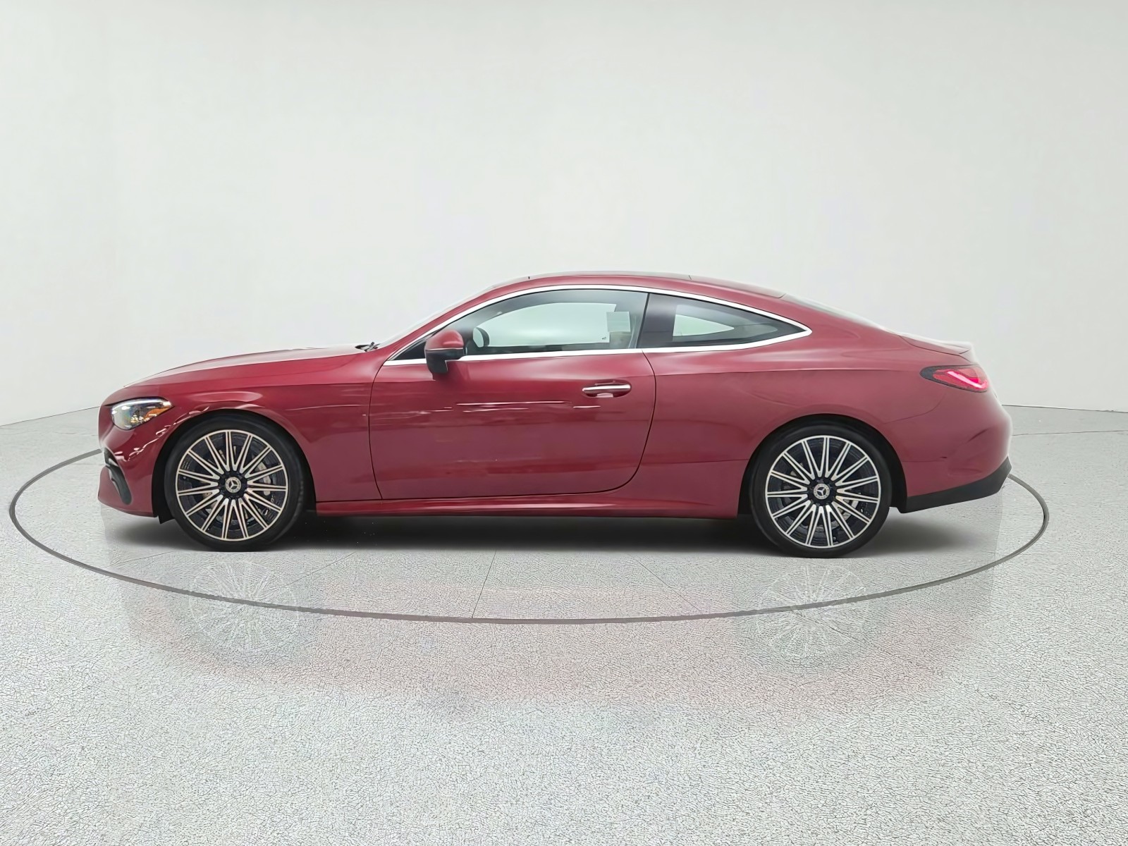 New 2027 MANUFAKTUR Patagonia Red Metallic Mercedes-Benz CLE 450 4MATIC® Coupe image 8