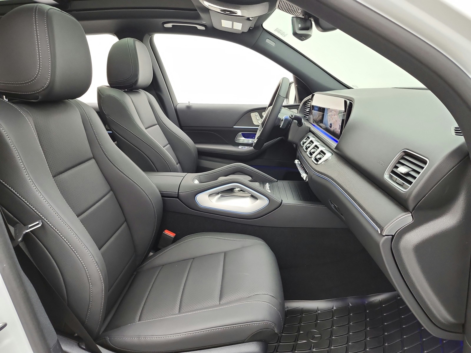 New 2026 MANUFAKTUR Moonlight White magno Mercedes-Benz GLE 450 4MATIC® SUV image 14